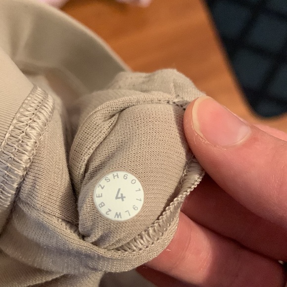 Lululemon bra - Picture 4 of 4